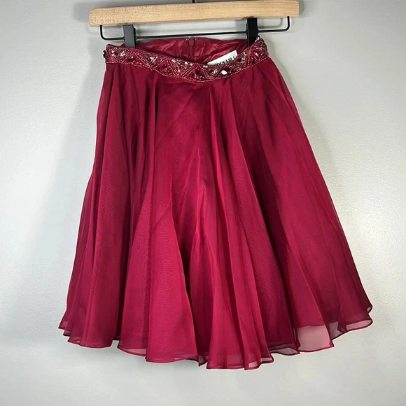 Sherri Hill Two-Piece Ruby Beaded Bodice & Organza Skirt - Size 0 - EUC - Picture 12 of 16